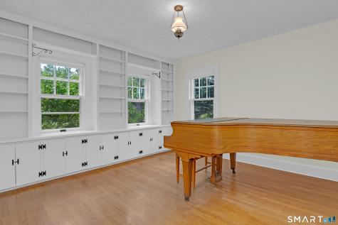103 Peck Road Bethany CT 06524