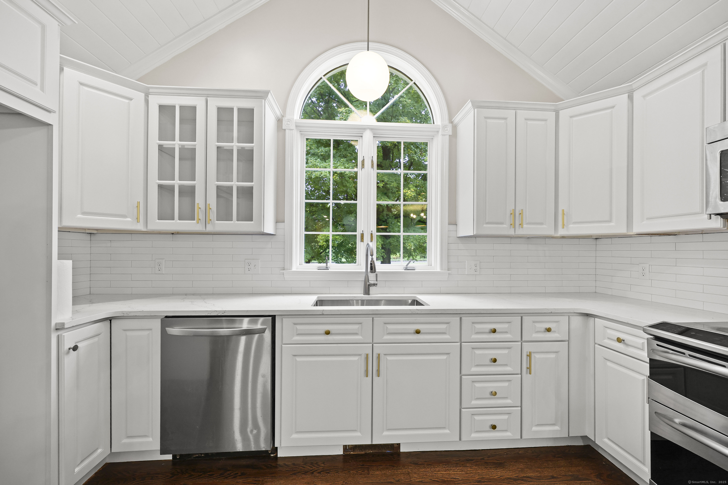 643 Burnham West Street Manchester CT 06042