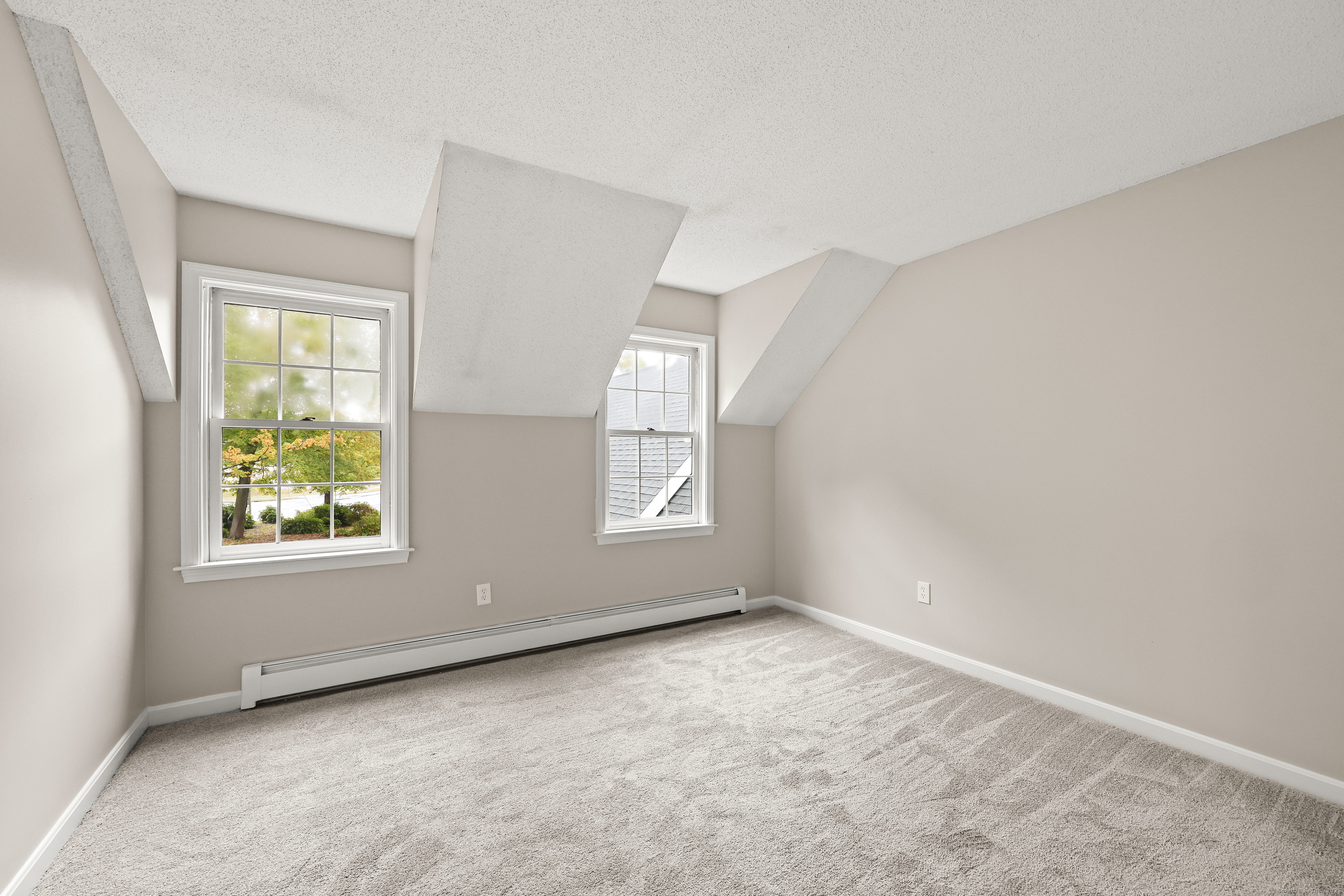 643 Burnham West Street Manchester CT 06042