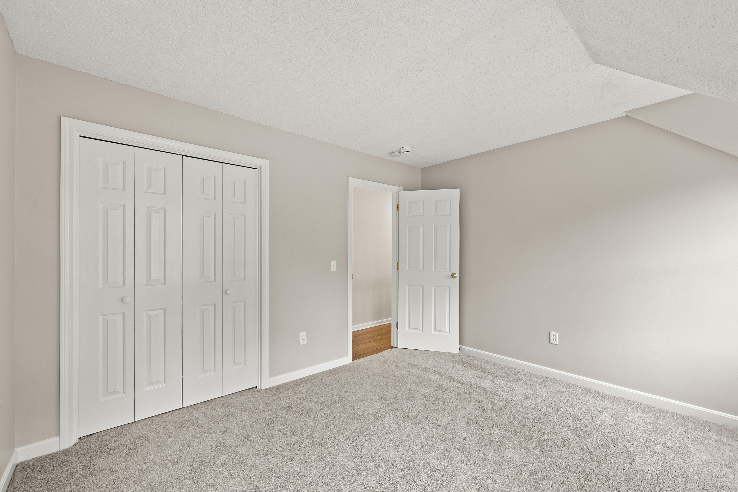 643 Burnham West Street Manchester CT 06042