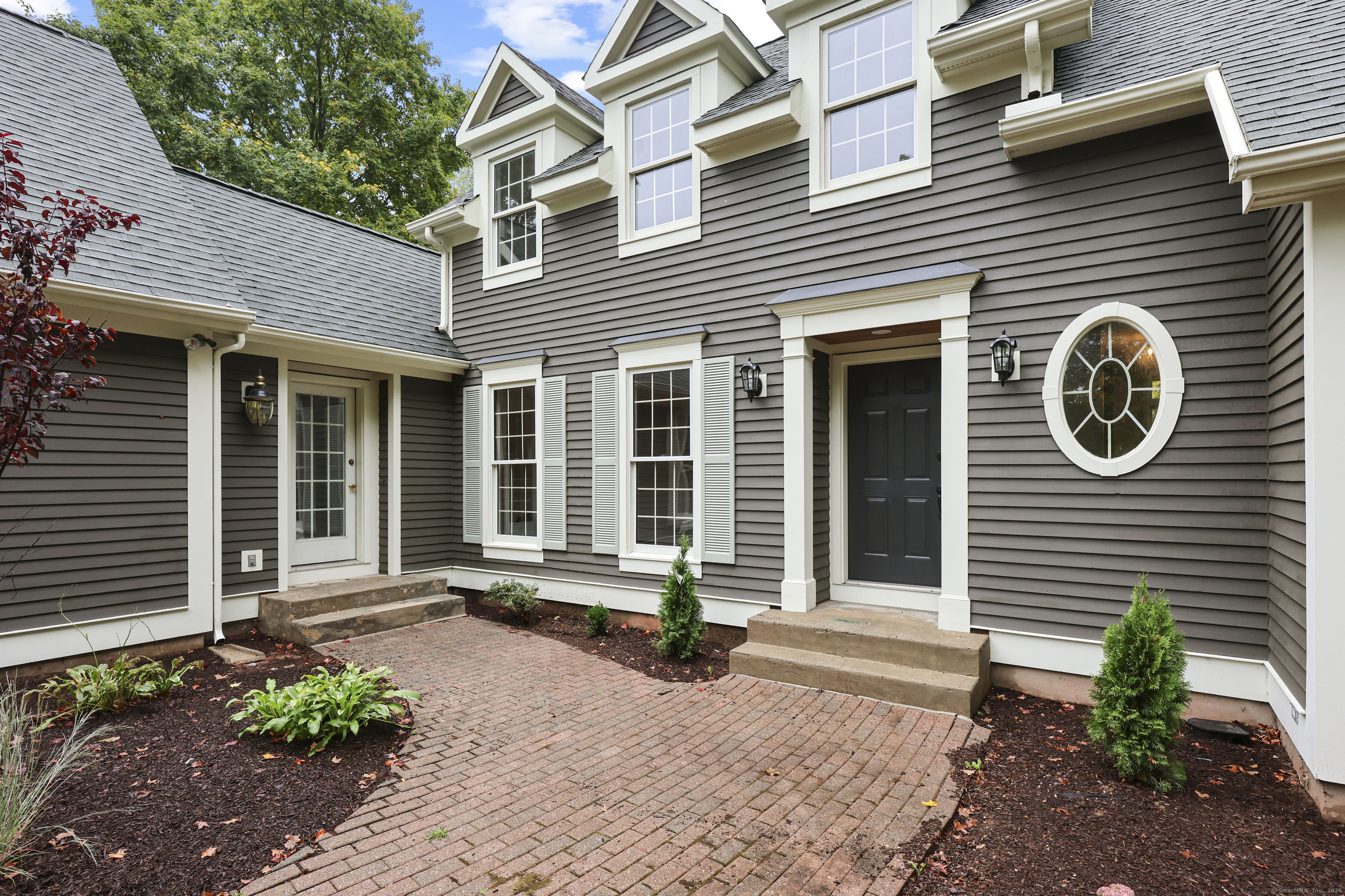 643 Burnham West Street Manchester CT 06042