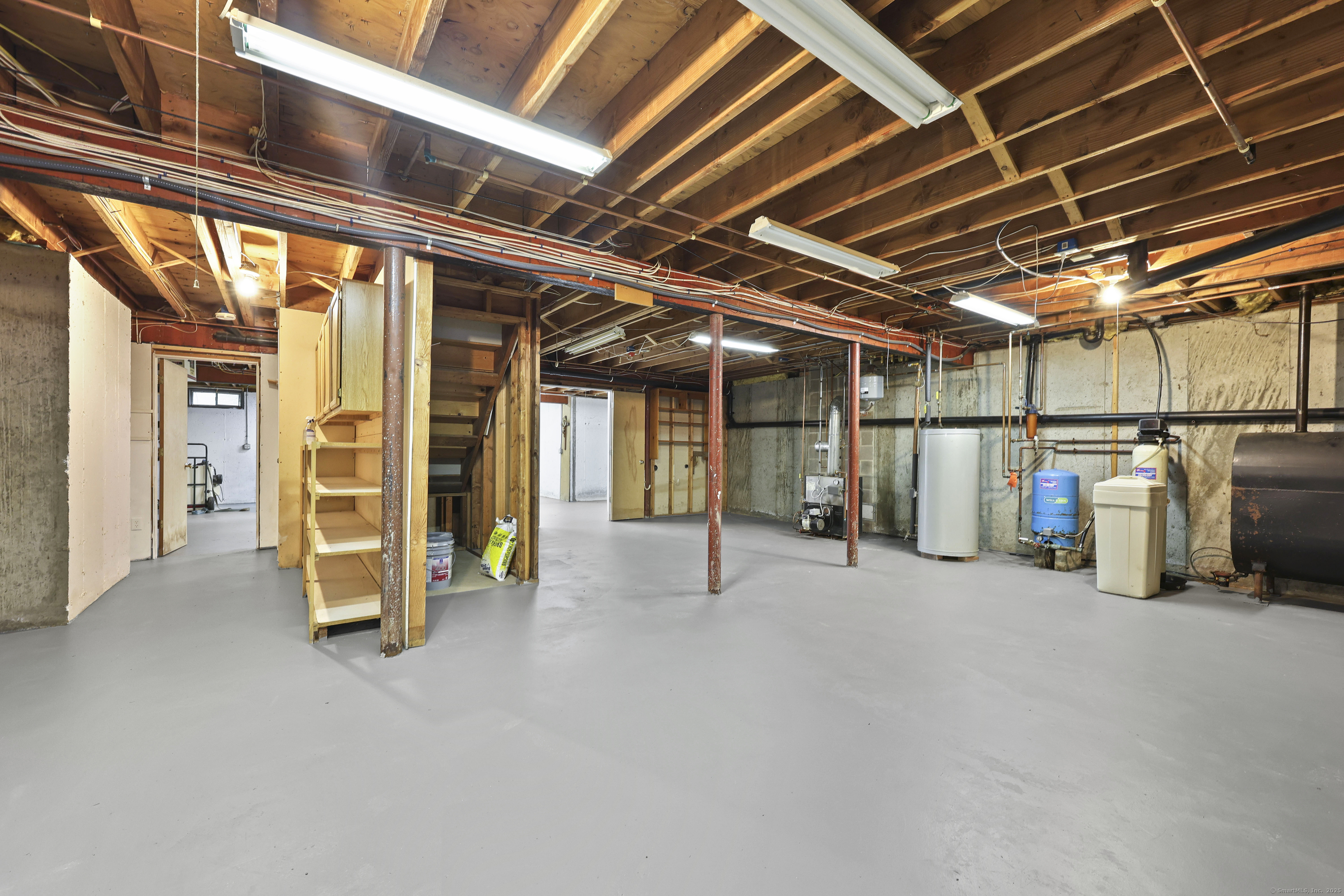 643 Burnham West Street Manchester CT 06042