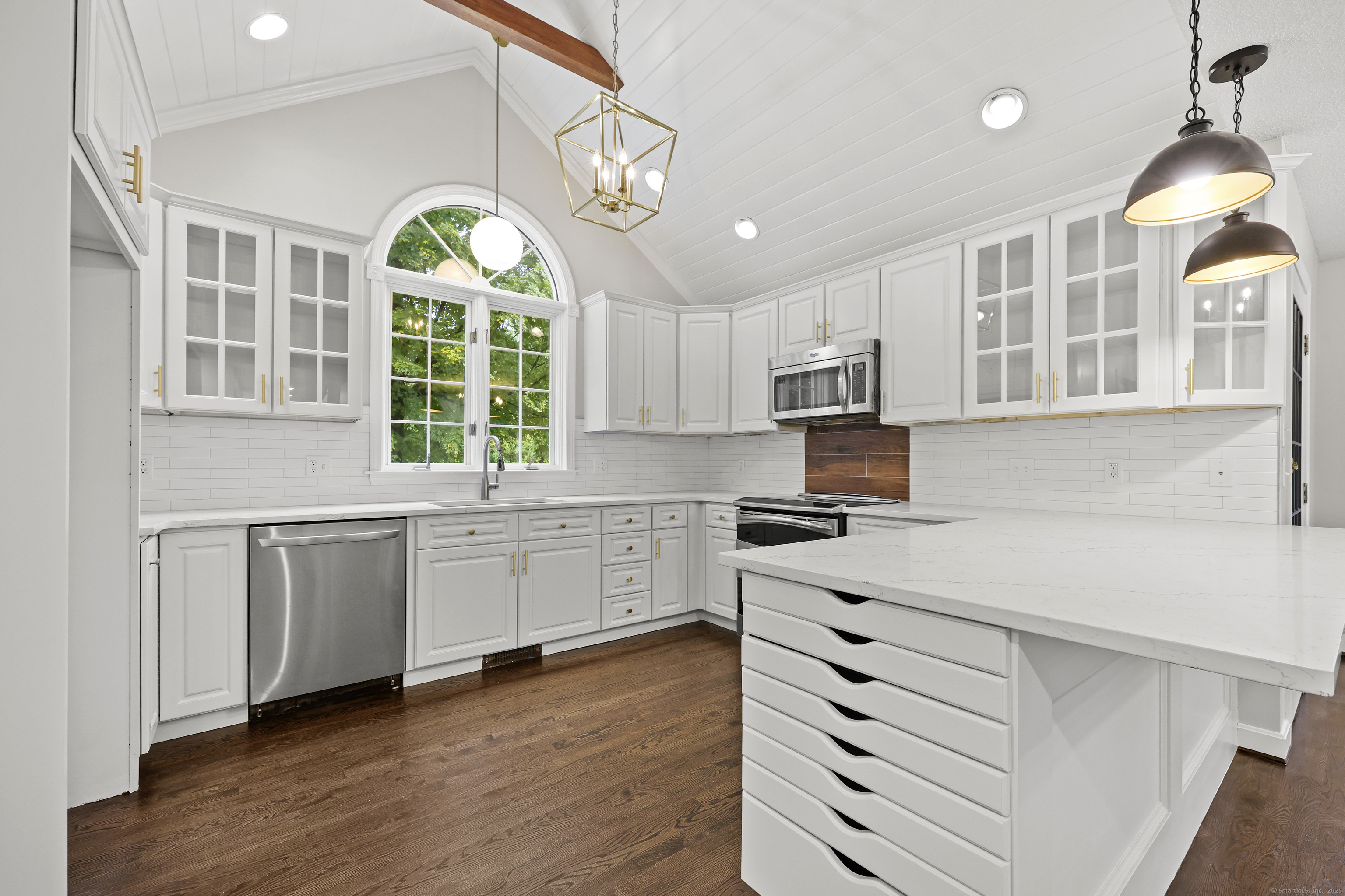 643 Burnham West Street Manchester CT 06042