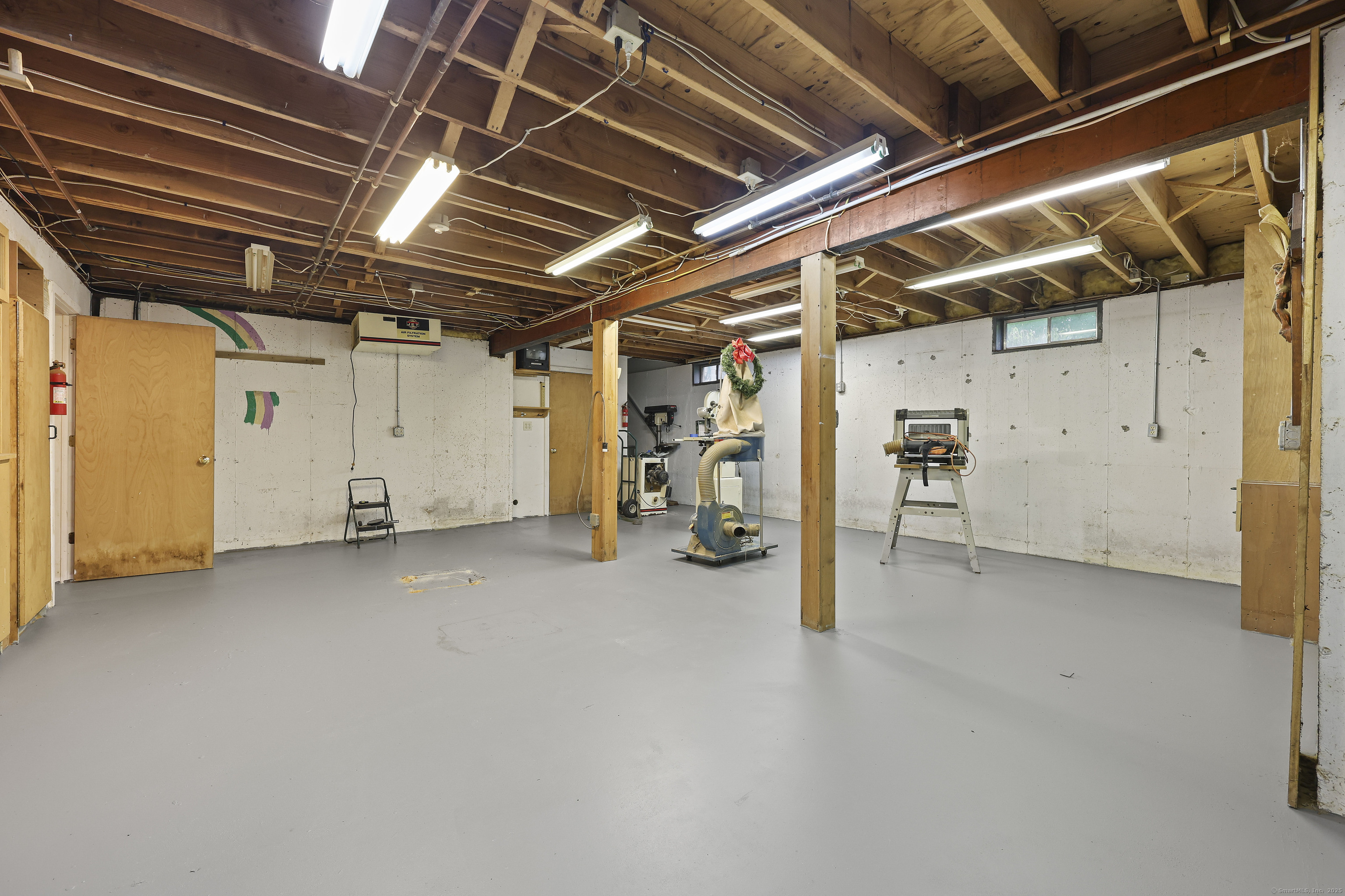 643 Burnham West Street Manchester CT 06042