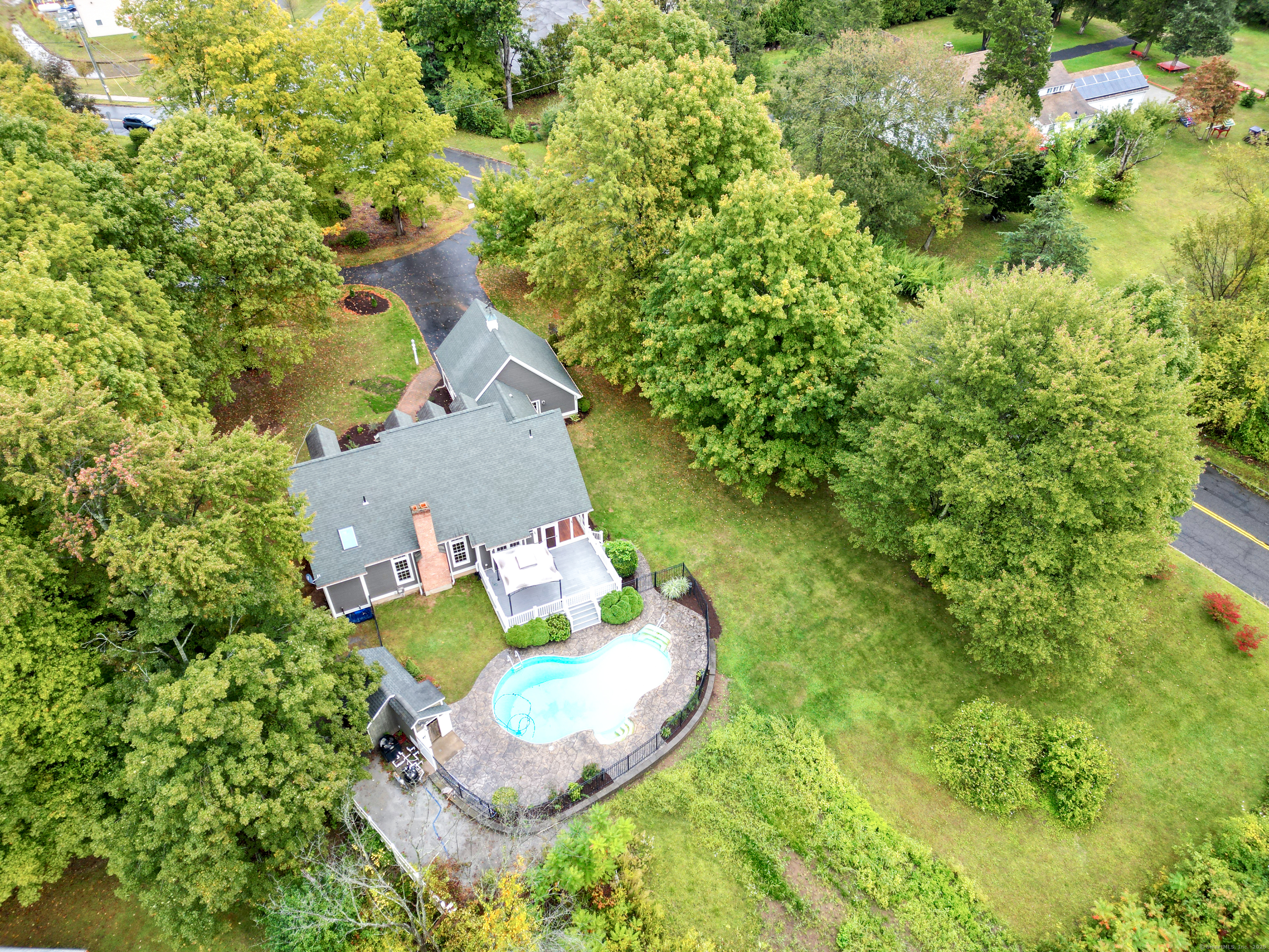 643 Burnham West Street Manchester CT 06042