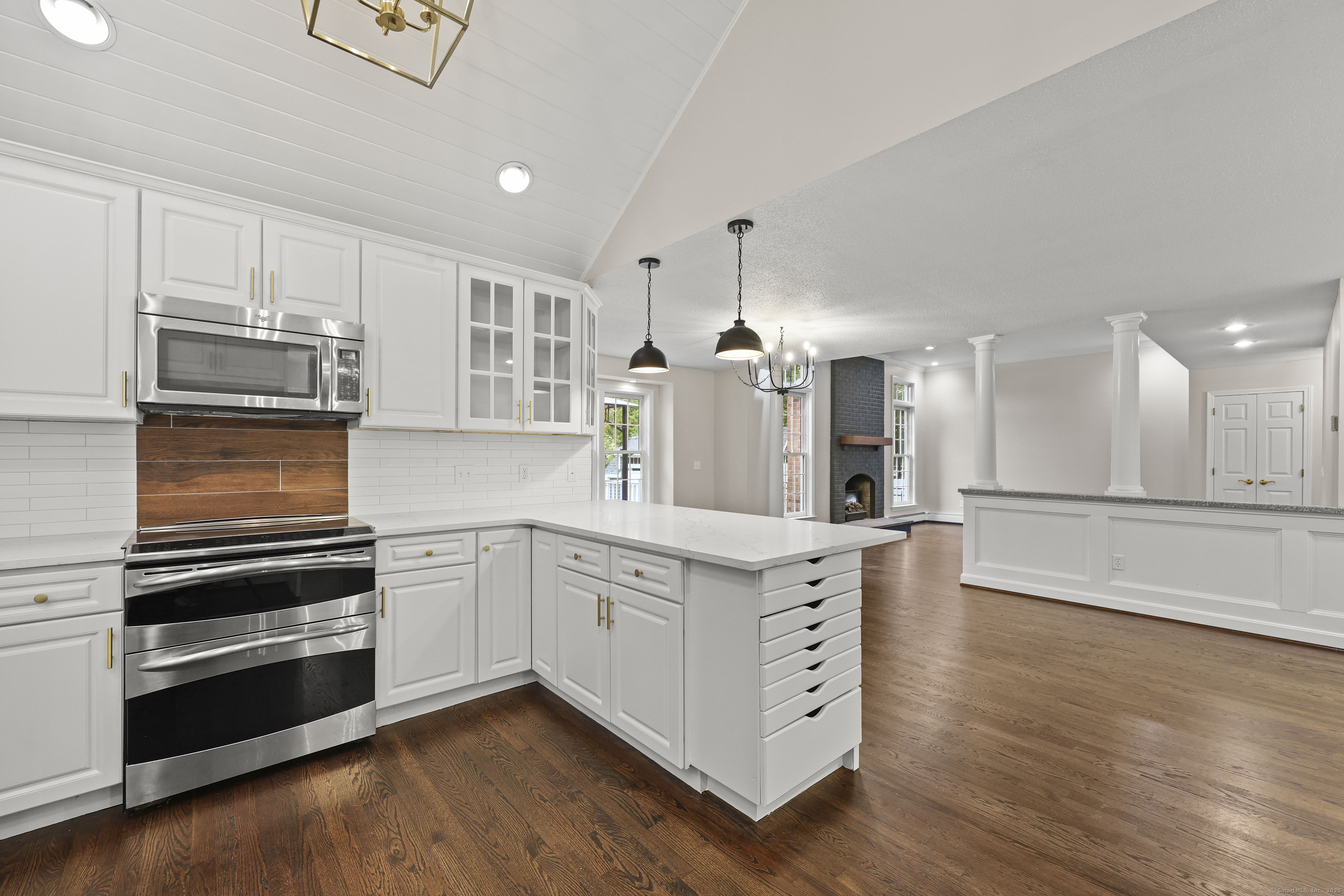 643 Burnham West Street Manchester CT 06042