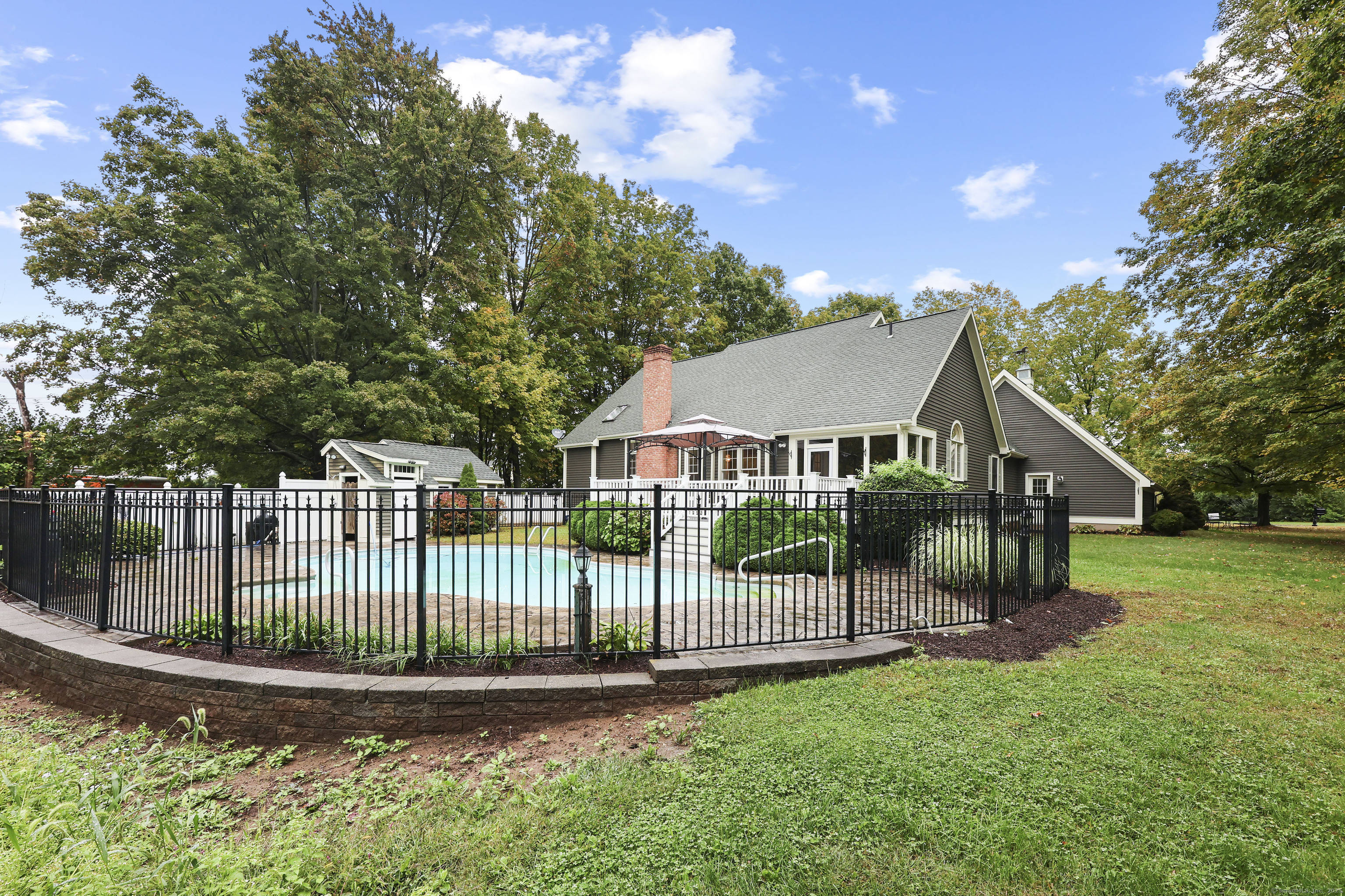 643 Burnham West Street Manchester CT 06042