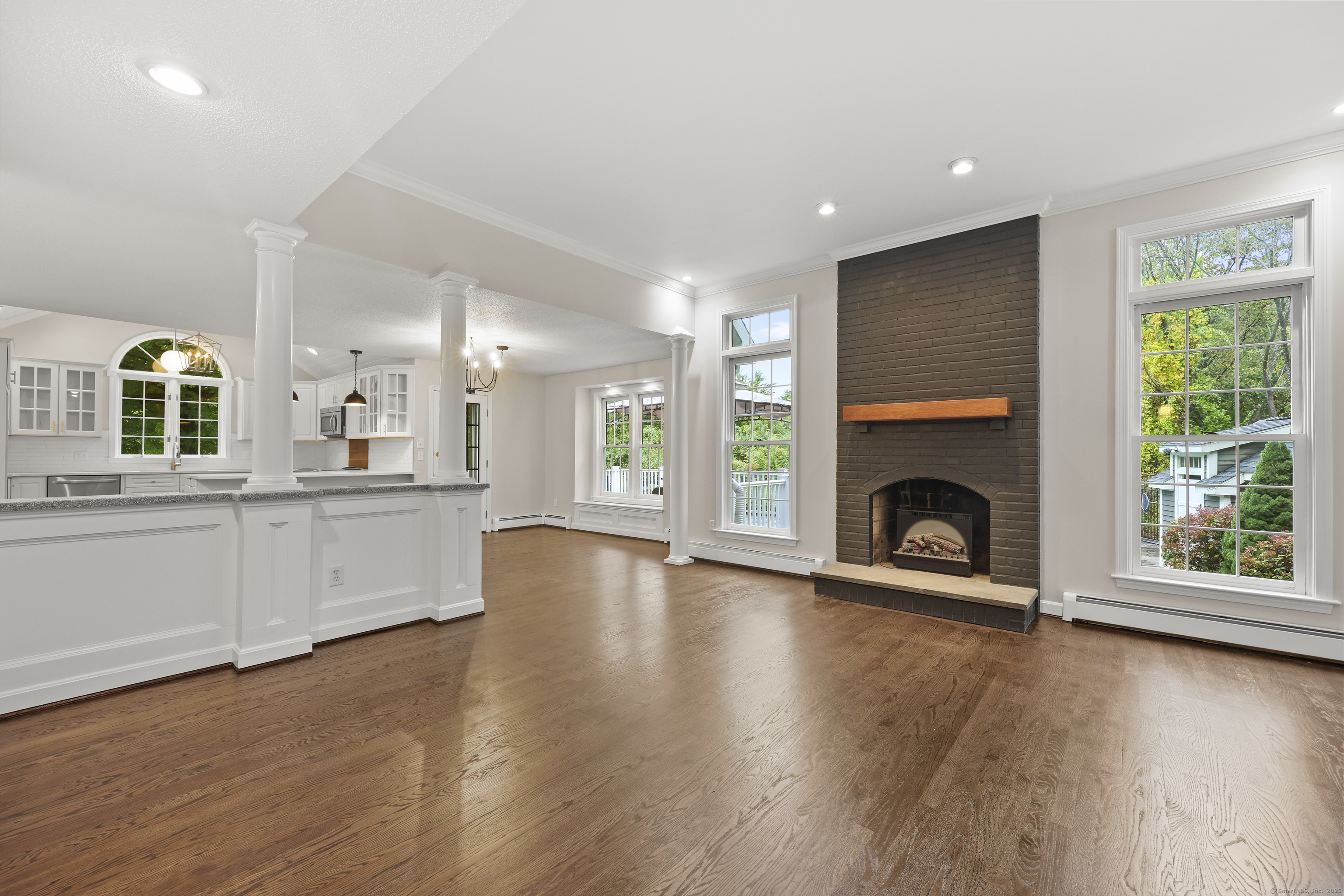 643 Burnham West Street Manchester CT 06042