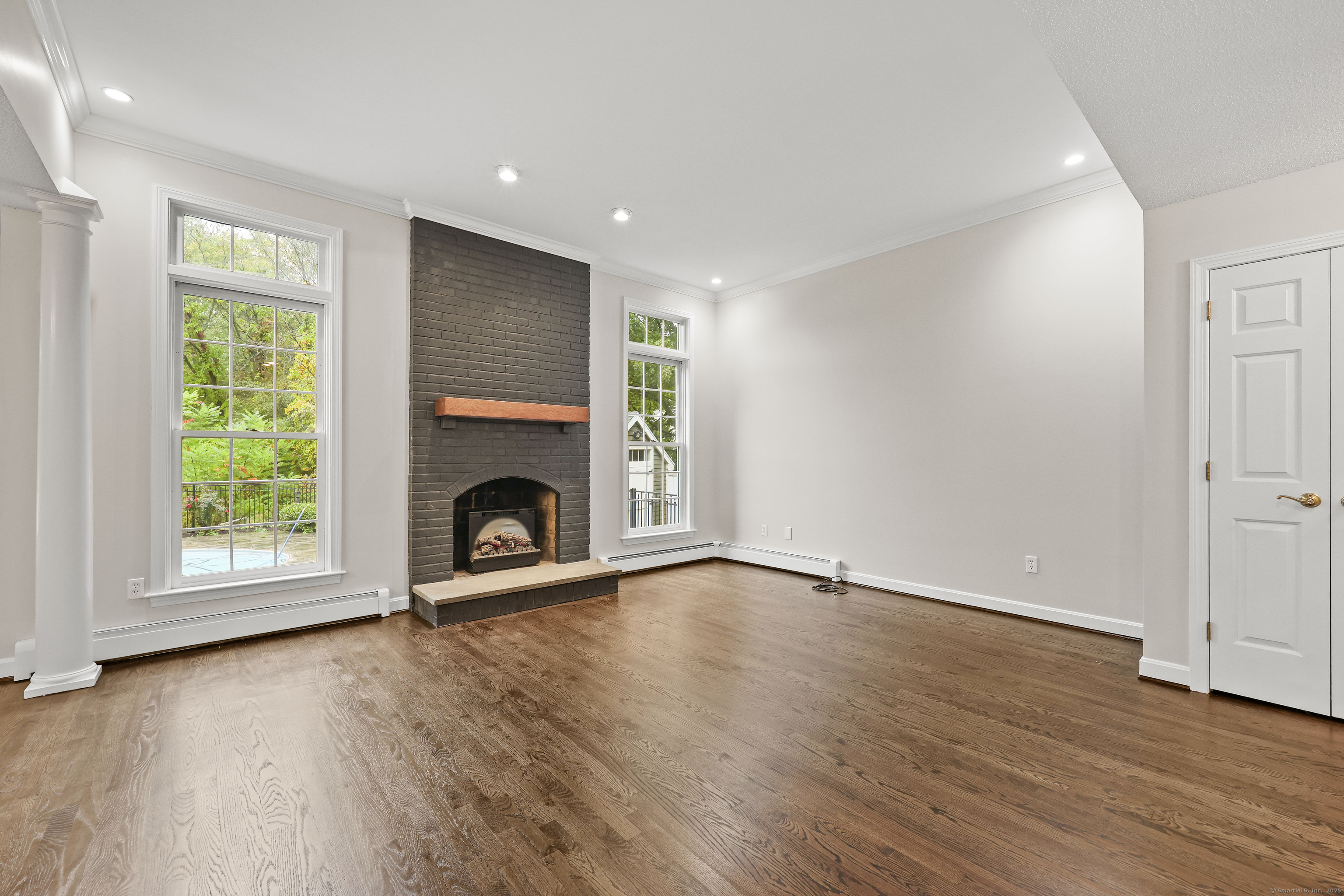 643 Burnham West Street Manchester CT 06042