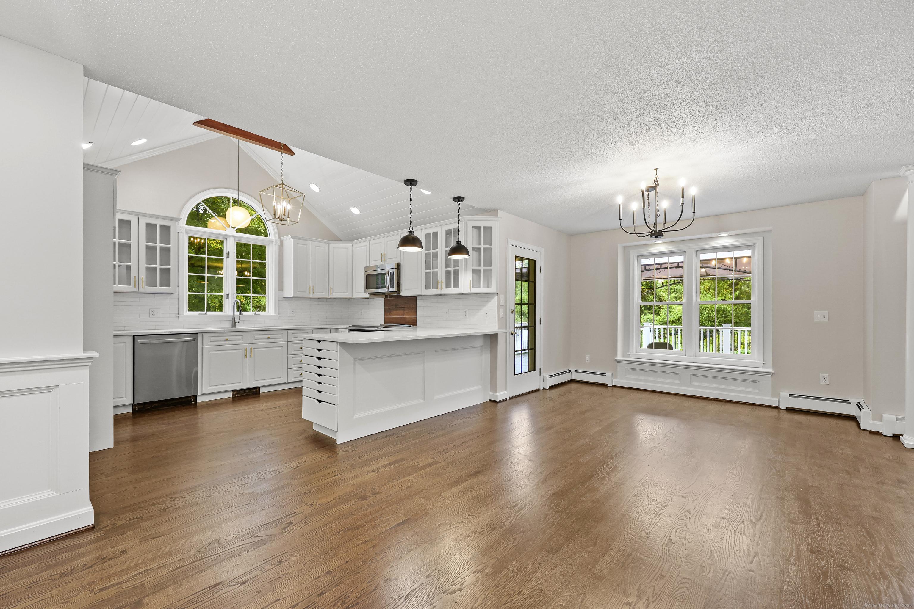 643 Burnham West Street Manchester CT 06042