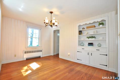 5 Robin Road Simsbury CT 06070