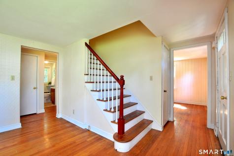 5 Robin Road Simsbury CT 06070
