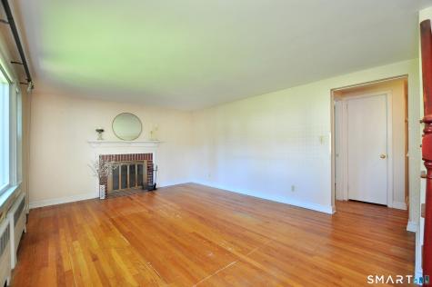 5 Robin Road Simsbury CT 06070