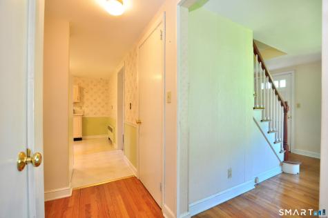 5 Robin Road Simsbury CT 06070