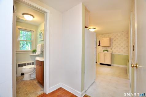 5 Robin Road Simsbury CT 06070