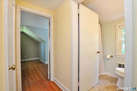5 Robin Road Simsbury CT 06070