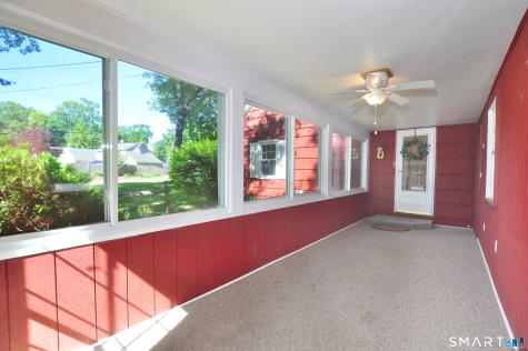 5 Robin Road Simsbury CT 06070