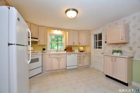 5 Robin Road Simsbury CT 06070