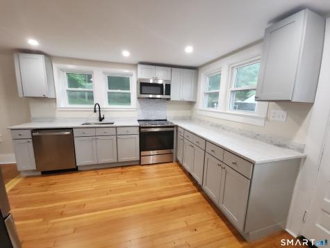 20 Hicksville Road Cromwell CT 06416