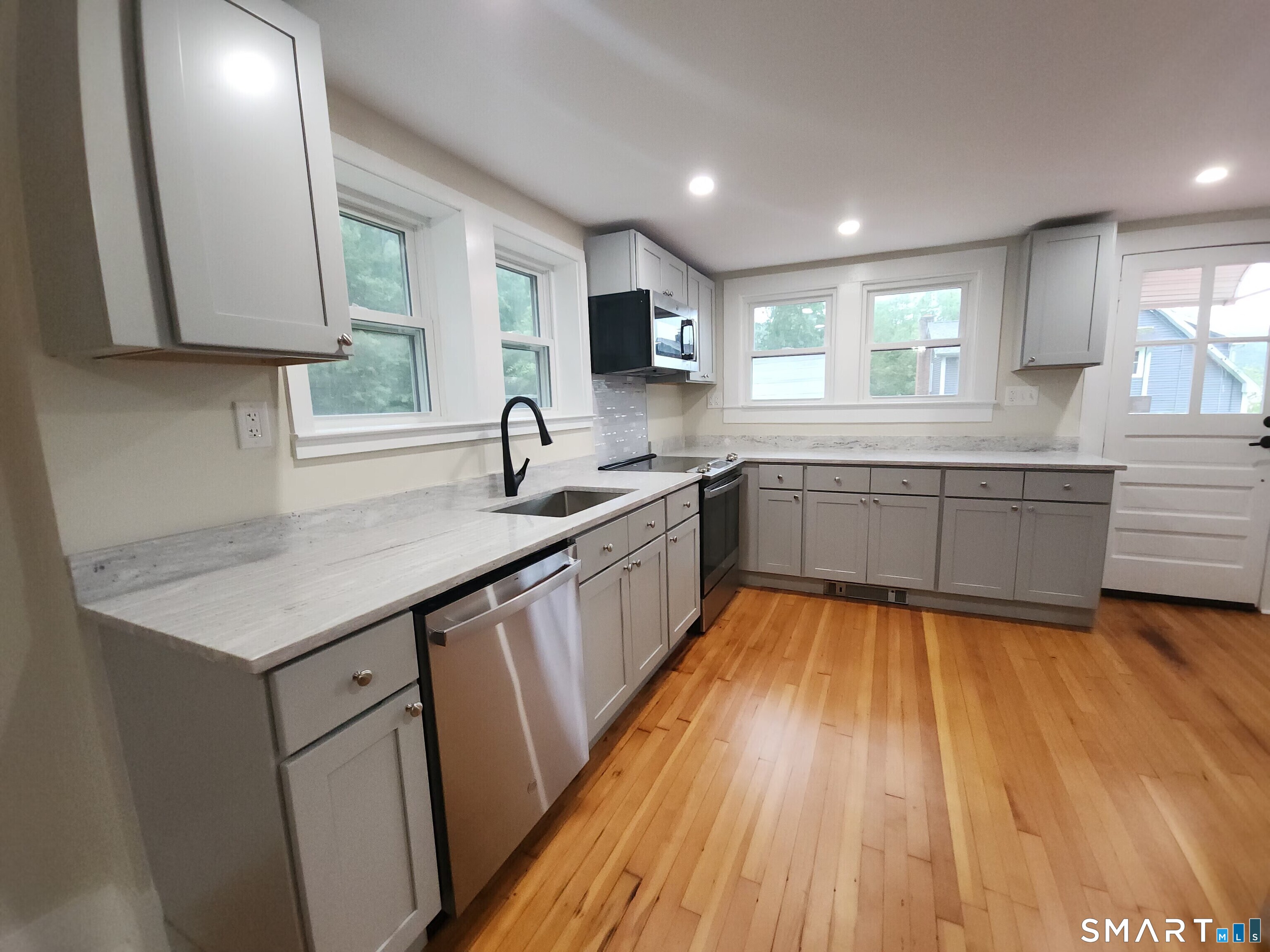 20 Hicksville Road Cromwell CT 06416