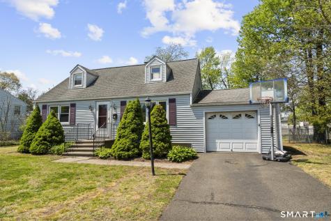 4 Bowen Road North Haven CT 06473