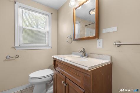 4 Bowen Road North Haven CT 06473