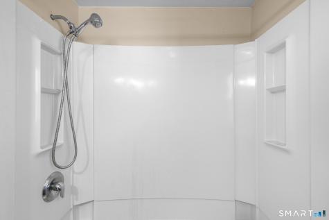 4 Bowen Road North Haven CT 06473