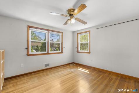4 Bowen Road North Haven CT 06473