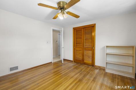 4 Bowen Road North Haven CT 06473
