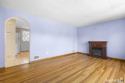 4 Bowen Road North Haven CT 06473