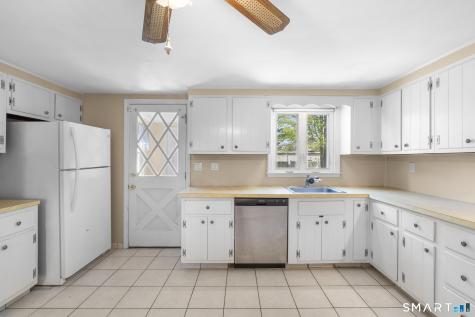 4 Bowen Road North Haven CT 06473