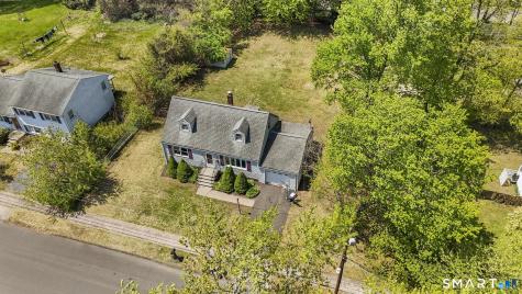 4 Bowen Road North Haven CT 06473