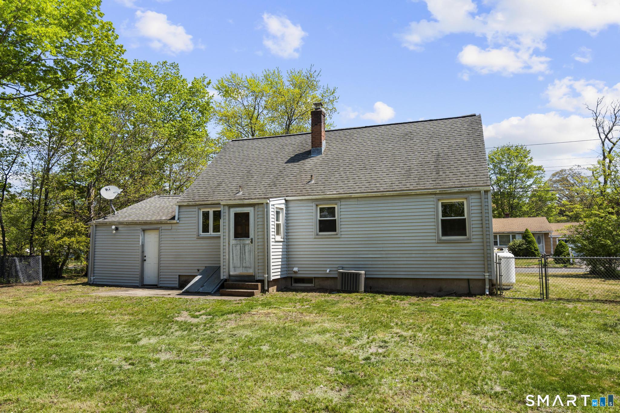 4 Bowen Road North Haven CT 06473