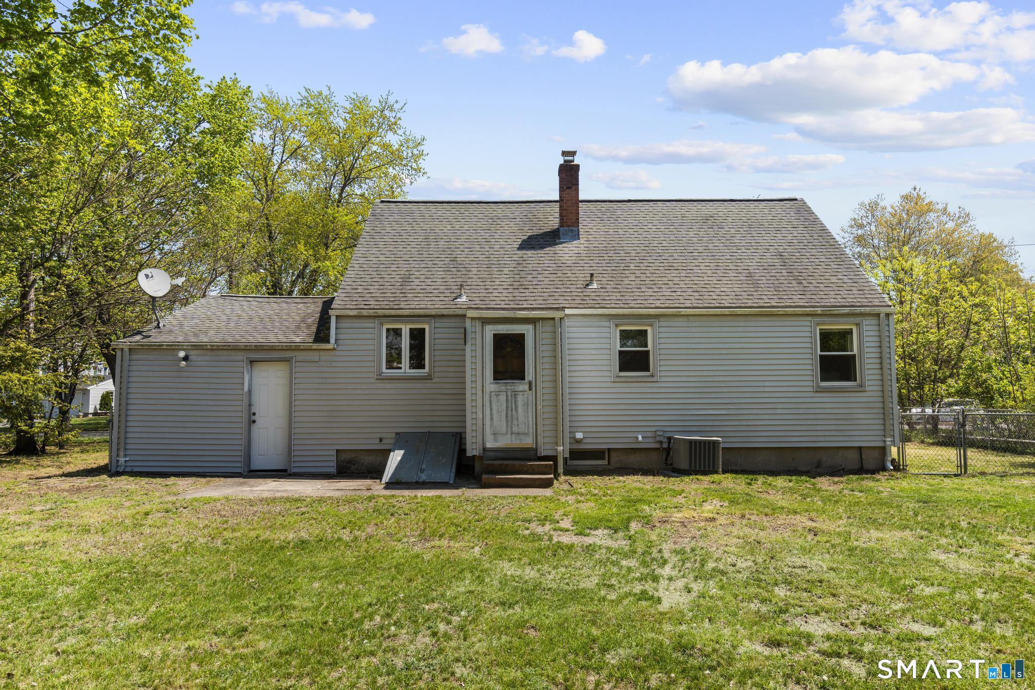 4 Bowen Road North Haven CT 06473