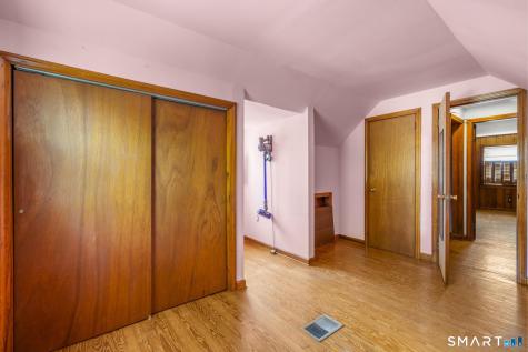 4 Bowen Road North Haven CT 06473