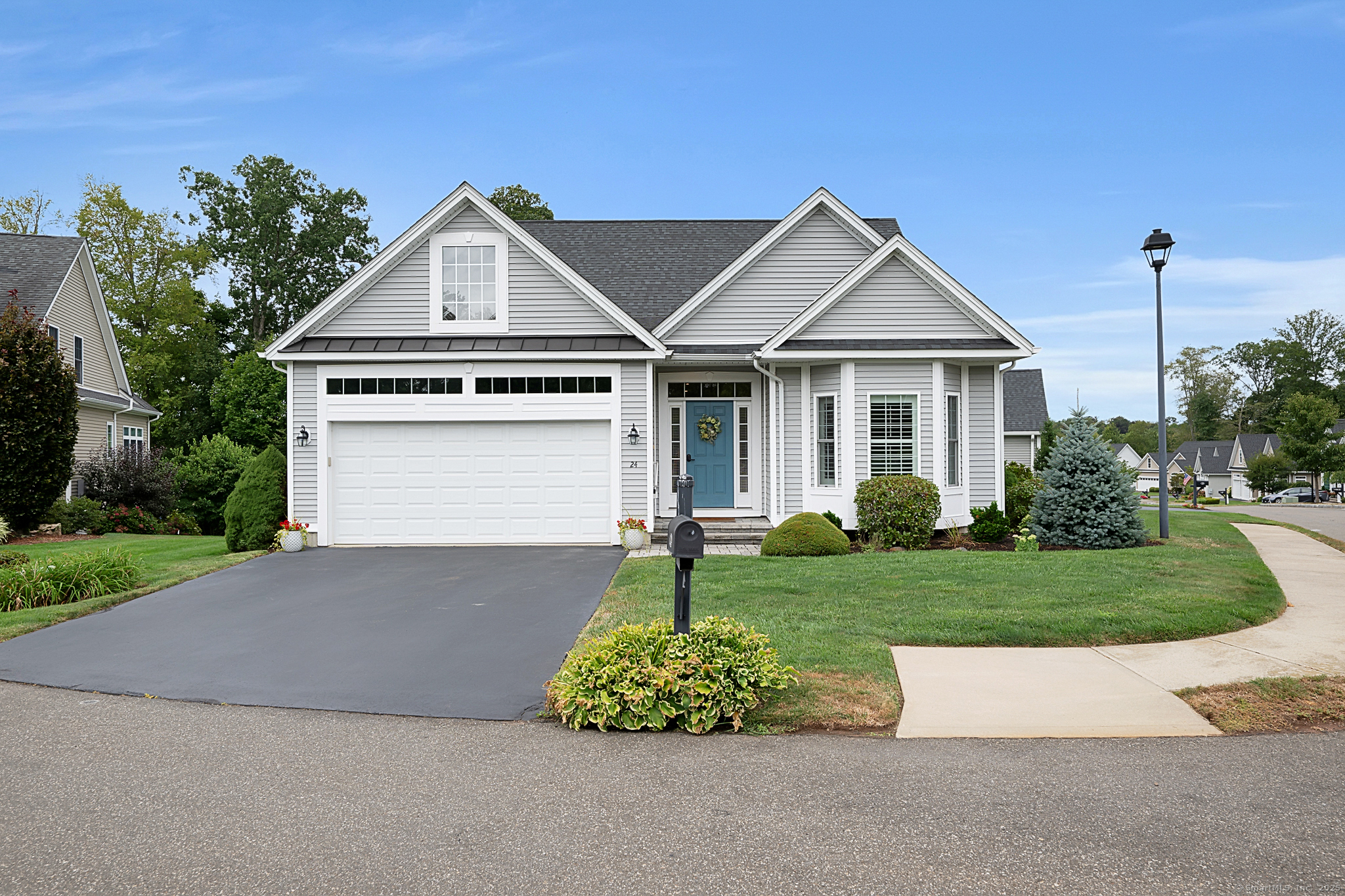 24 River Walk Branford CT 06405