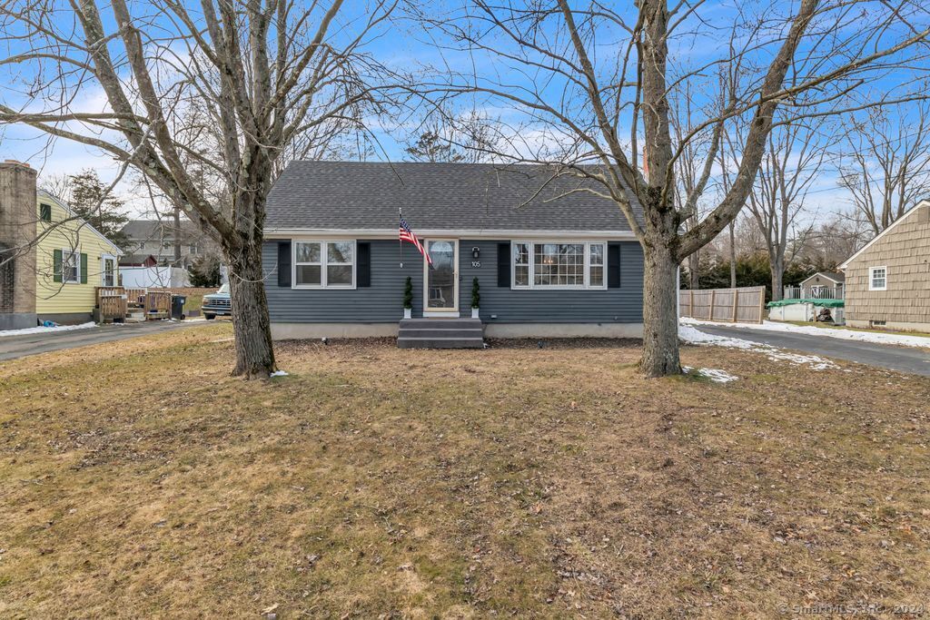 105 1ST Street Suffield CT 06078