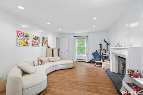 189 Fishing Trail Stamford CT 06903