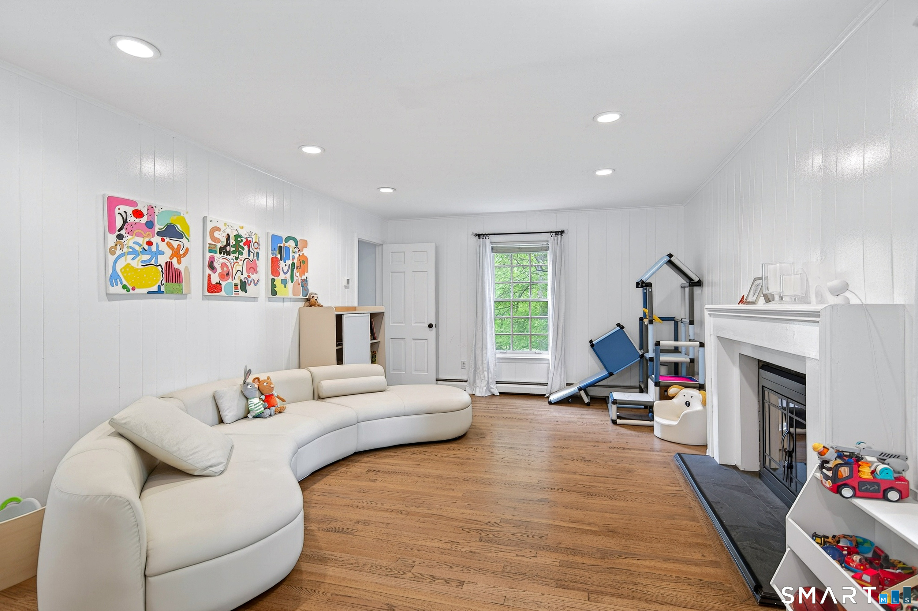 189 Fishing Trail Stamford CT 06903