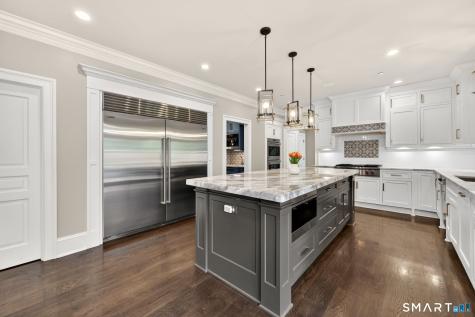 14 Robkins Road Avon CT 06001