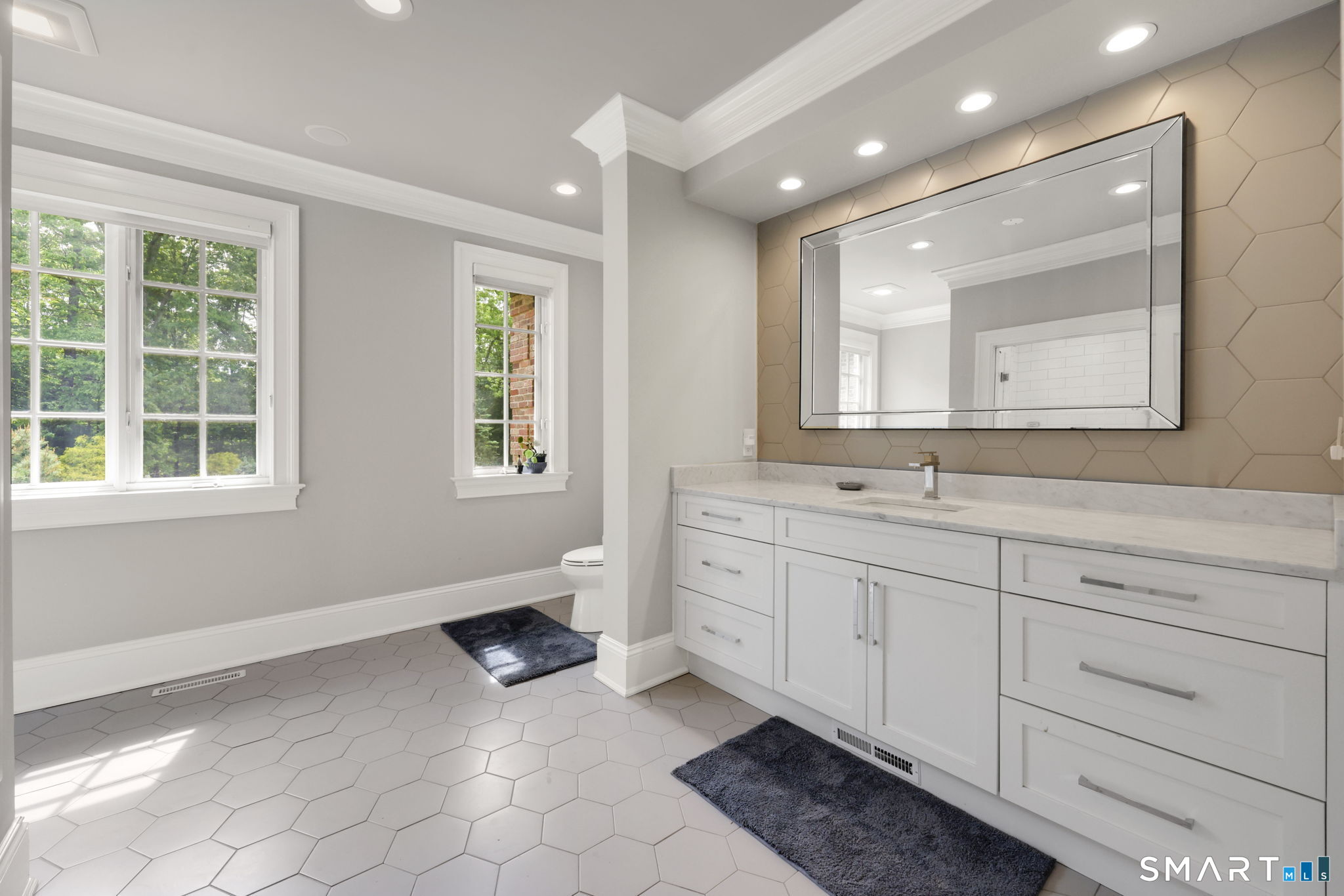 14 Robkins Road Avon CT 06001