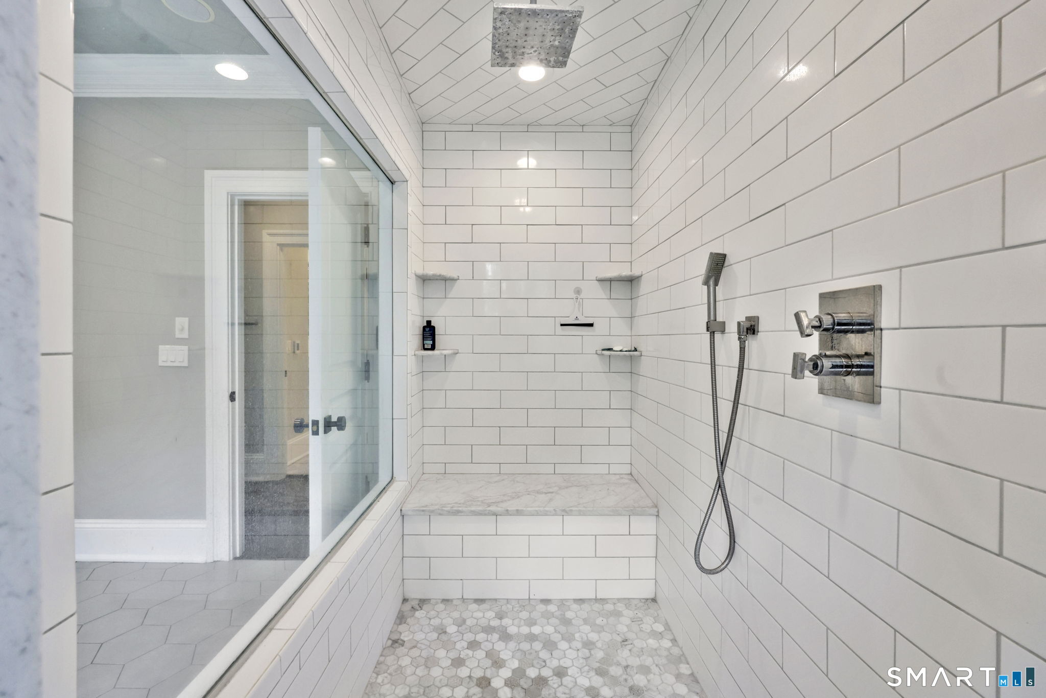 14 Robkins Road Avon CT 06001