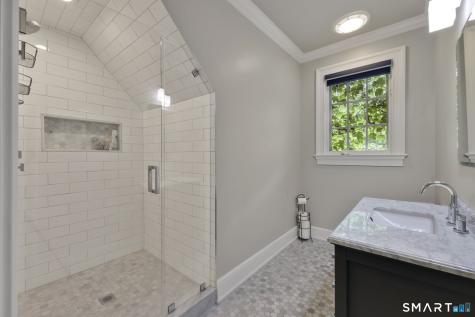 14 Robkins Road Avon CT 06001