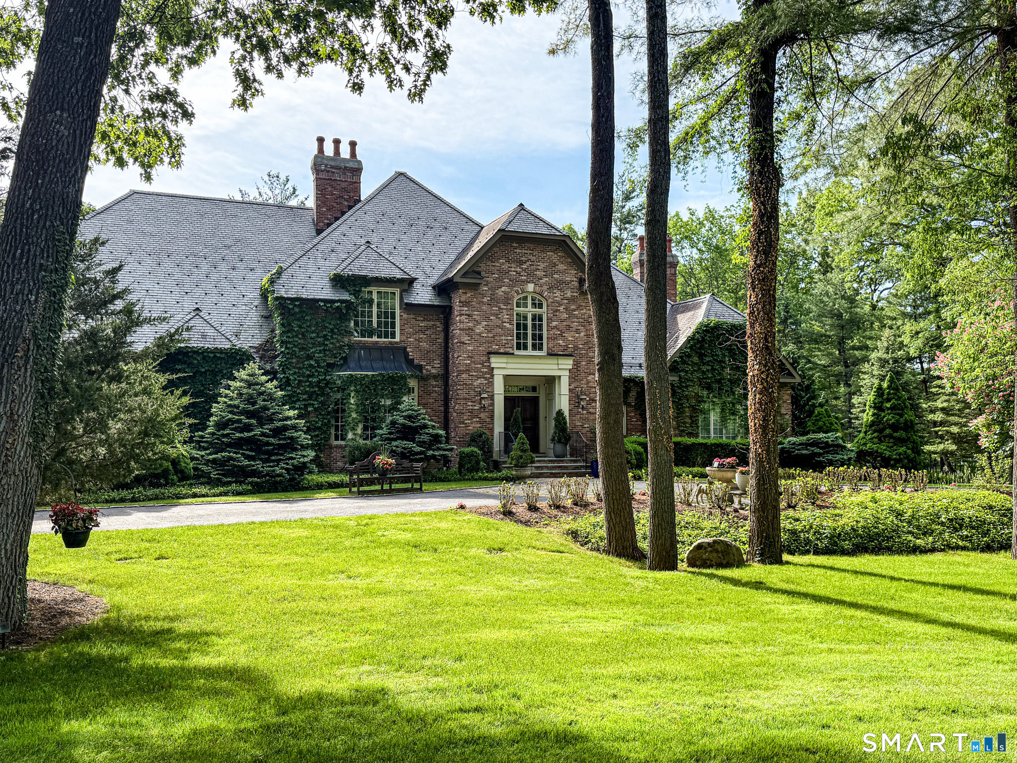 14 Robkins Road Avon CT 06001
