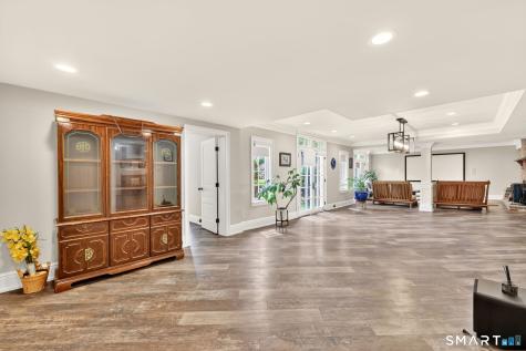 14 Robkins Road Avon CT 06001