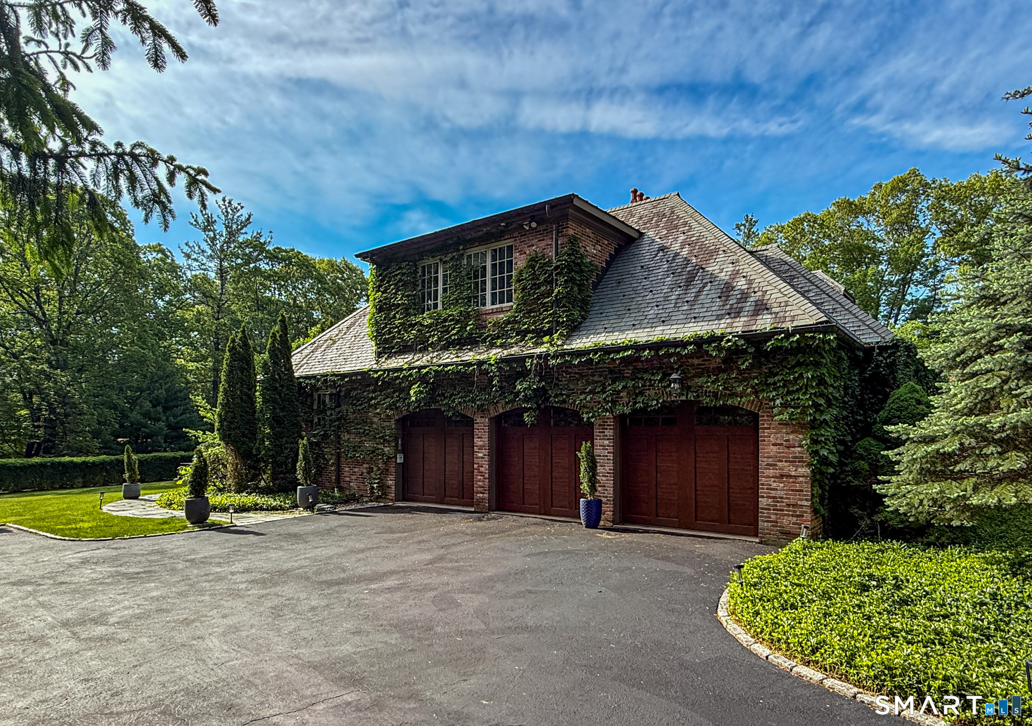14 Robkins Road Avon CT 06001