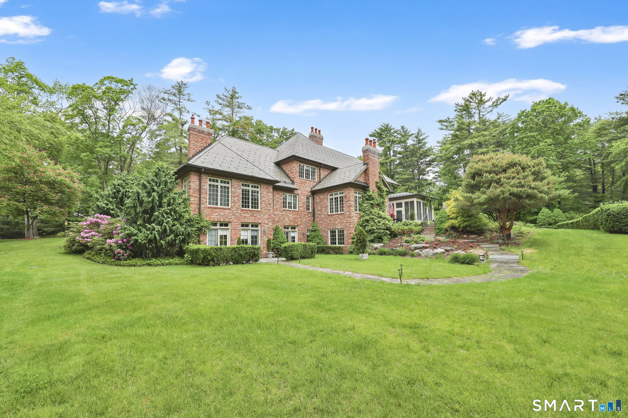 14 Robkins Road Avon CT 06001