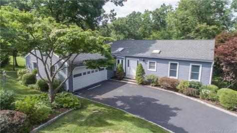 6 Big Buck Lane Brookfield CT 06804