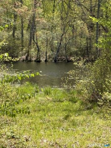 24 Oak Road Montville CT 06370