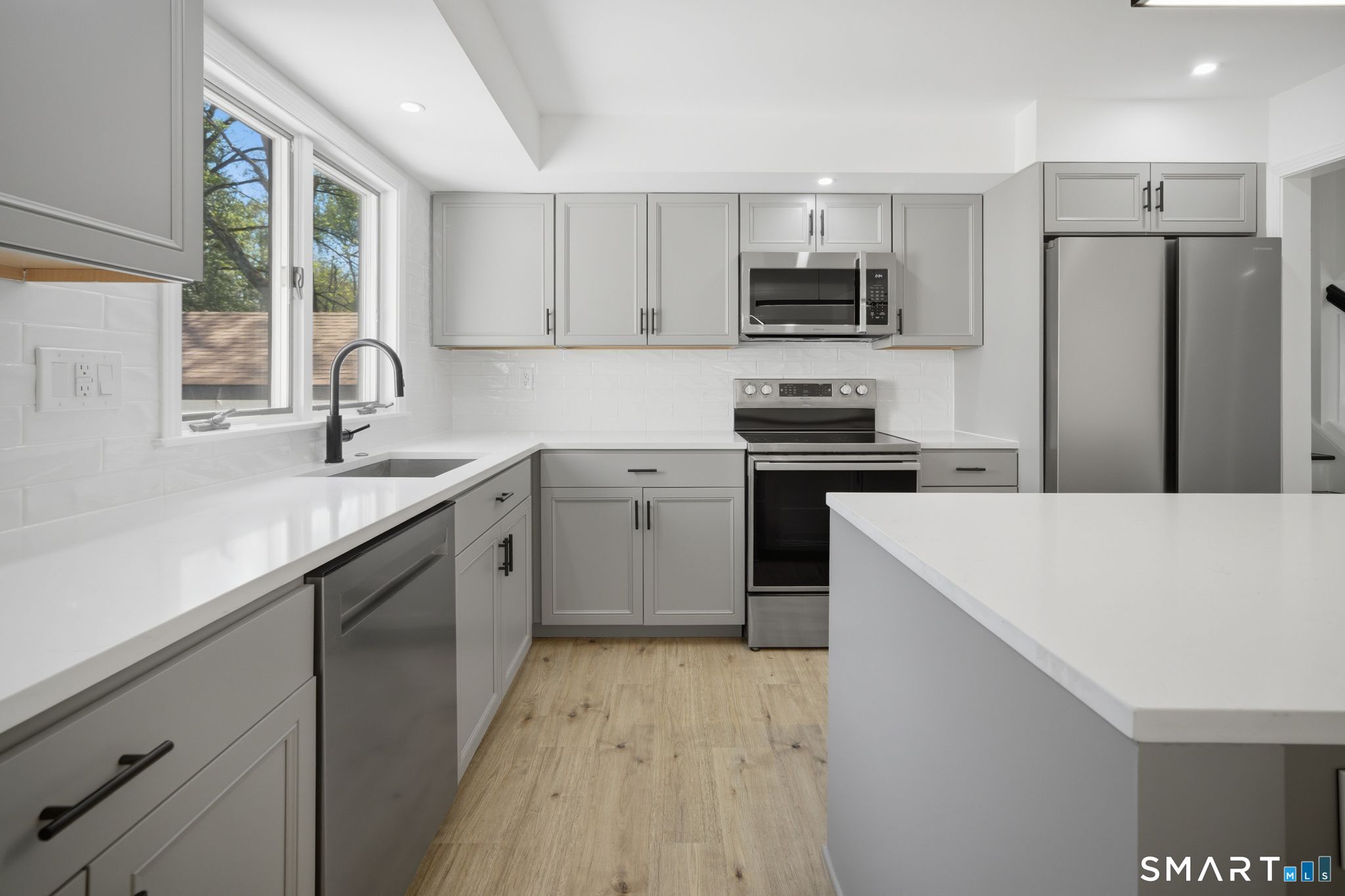 32 Brentwood Drive Bloomfield CT 06002